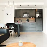 Marvel-apartment - Fuer Freunde & Familien, Stadtnah, Parkplatz, E-ladestation, Gitterbox Fuer Fahrraeder, Fitnessstudio, Digitale Gaestemappe Mit Restaurant- Und Unternehmenstipps *