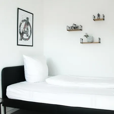 Marvel-apartment - Fuer Freunde & Familien, Stadtnah, Parkplatz, E-ladestation, Gitterbox Fuer Fahrraeder, Fitnessstudio, Digitale Gaestemappe Mit Restaurant- Und Unternehmenstipps Appartement *