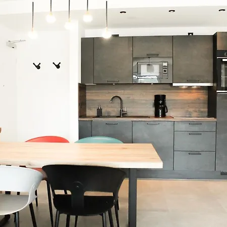Apartment Marvel-apartment - Fuer Freunde & Familien, Stadtnah, Parkplatz, E-ladestation, Gitterbox Fuer Fahrraeder, Fitnessstudio, Digitale Gaestemappe Mit Restaurant- Und Unternehmenstipps *