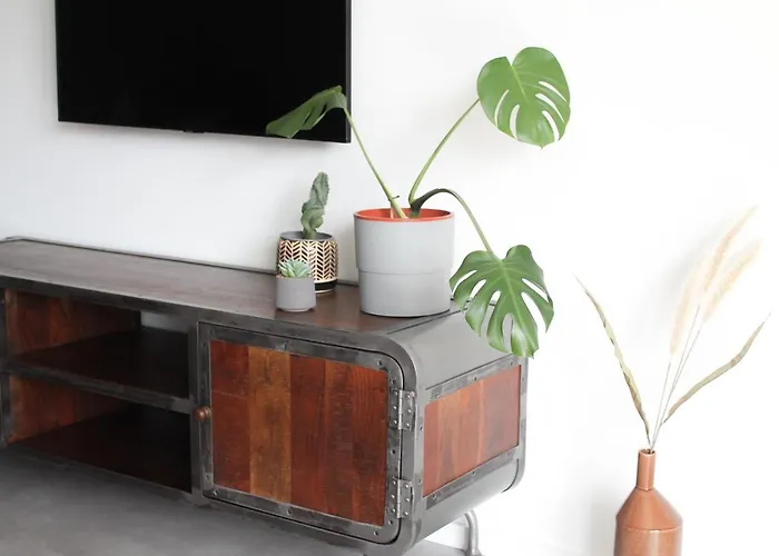 Apartamento Marvel-apartment - Fuer Freunde & Familien, Stadtnah, Parkplatz, E-ladestation, Gitterbox Fuer Fahrraeder, Fitnessstudio, Digitale Gaestemappe Mit Restaurant- Und Unternehmenstipps